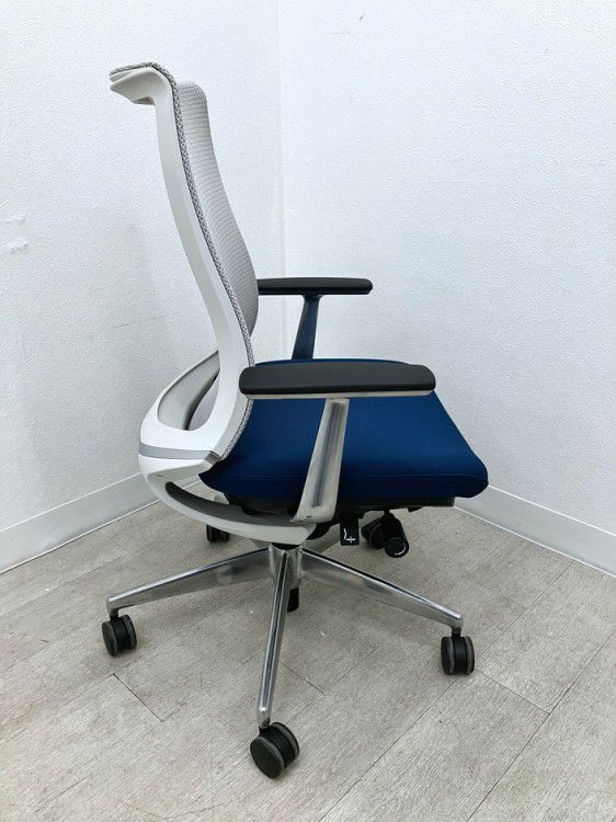 コクヨBezel(ベゼル)チェア 固定肘付ベゼルチェア 商品画像3