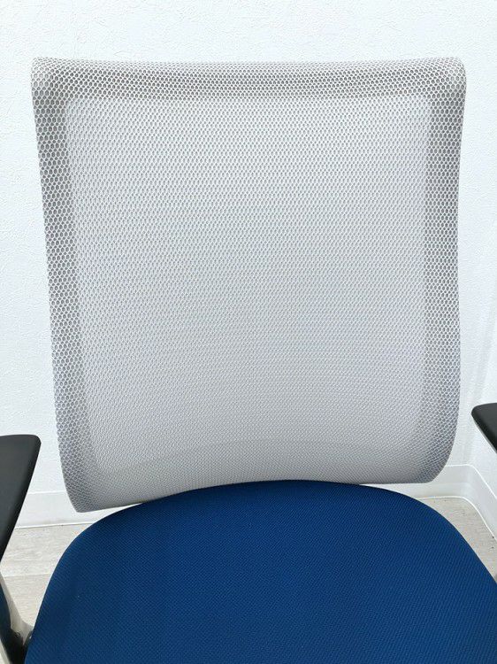 コクヨBezel(ベゼル)チェア 固定肘付ベゼルチェア 商品画像5