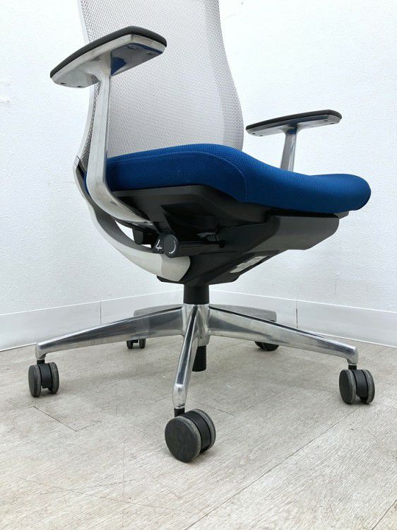 コクヨBezel(ベゼル)チェア 固定肘付ベゼルチェア 商品画像9