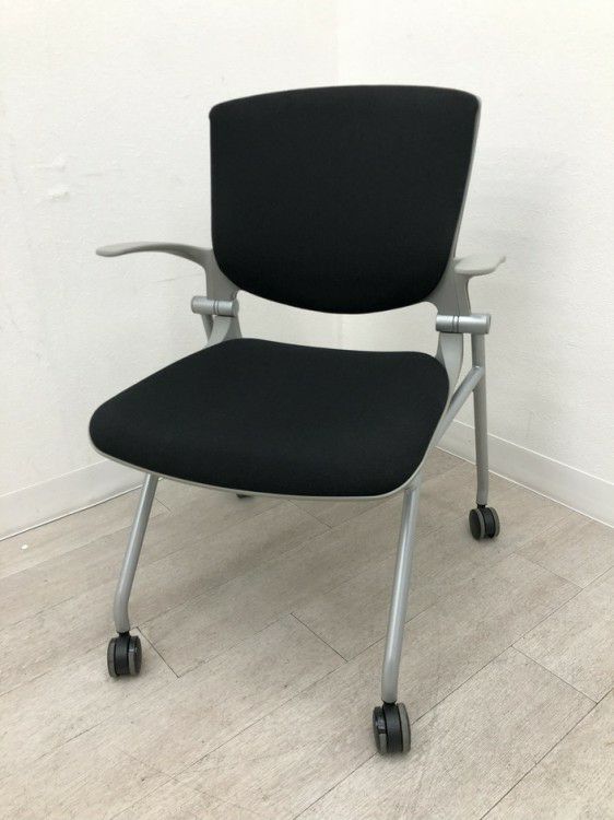 オカムラGrata（グラータ）チェア ネスティングチェア 商品画像1