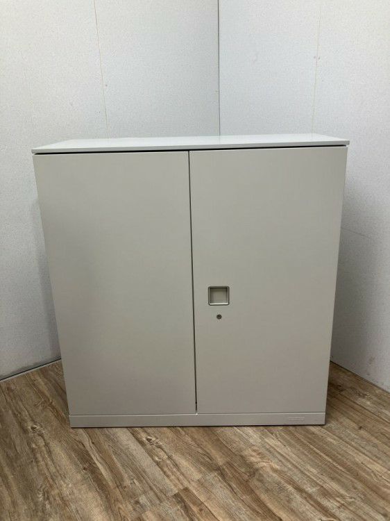 オカムラレクトラインシリーズ 天板付両開き書庫 商品画像1