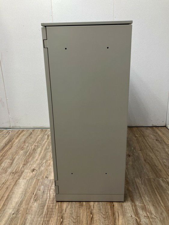 オカムラレクトラインシリーズ 天板付両開き書庫 商品画像6