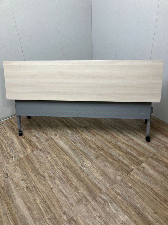 オカムラフラプターシリーズ 1800サイドスタックテーブル 商品画像7