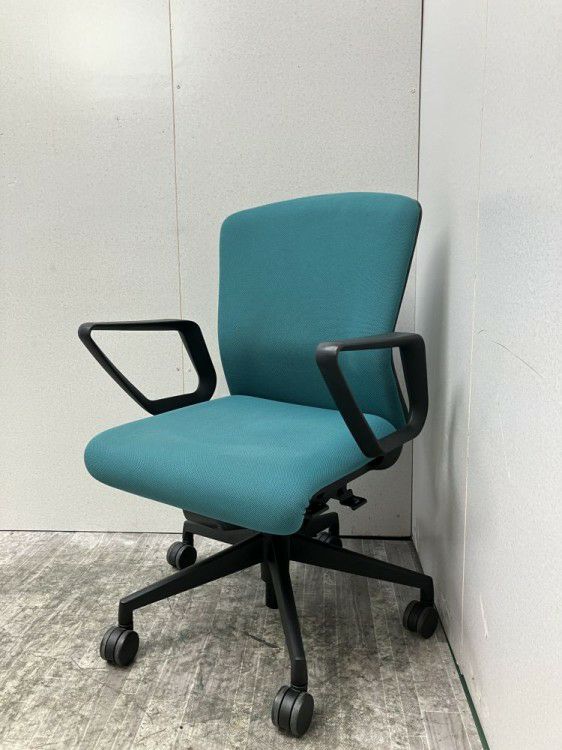 ウチダ（内田洋行）エルフィ（Elfie）チェア 固定肘付エルフィチェア 商品画像1