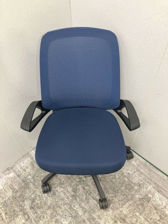 イトーキノート(nort)チェア 固定肘付ノートチェア 商品画像3