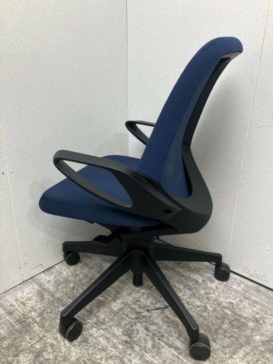 イトーキノート(nort)チェア 固定肘付ノートチェア 商品画像9