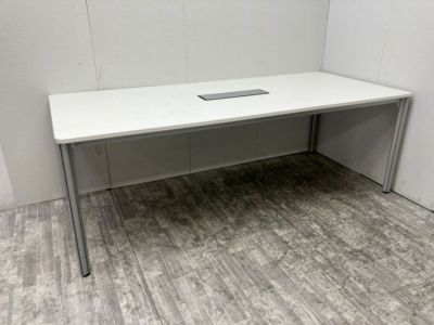 KOKUYO コクヨ⭐️ ミーティングテーブル　テーブル　ホワイト　名古屋　愛知 KOKUYO コクヨ⭐️ ミーティングテーブル テーブル ホワイト 名古屋