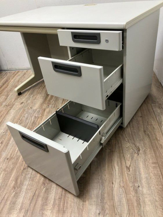 プラスLAシリーズ 1200片袖デスク 商品画像5