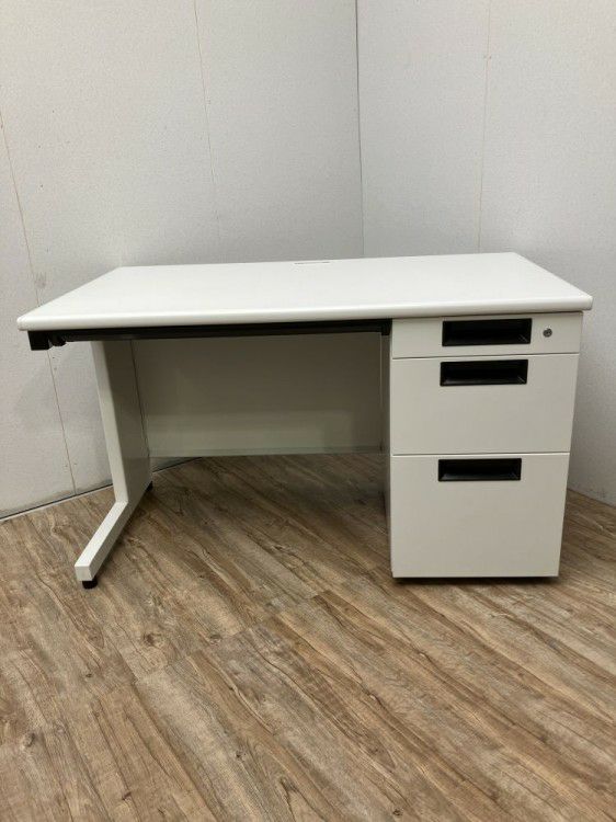 プラスフラットラインシリーズ 1200片袖デスク 商品画像1