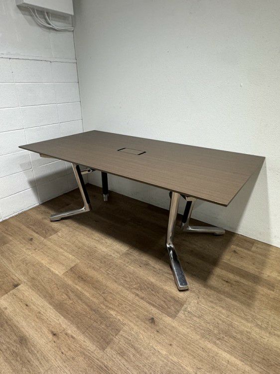 イトーキDF Table (DFテーブル)シリーズ ミーティングテーブル 商品画像1