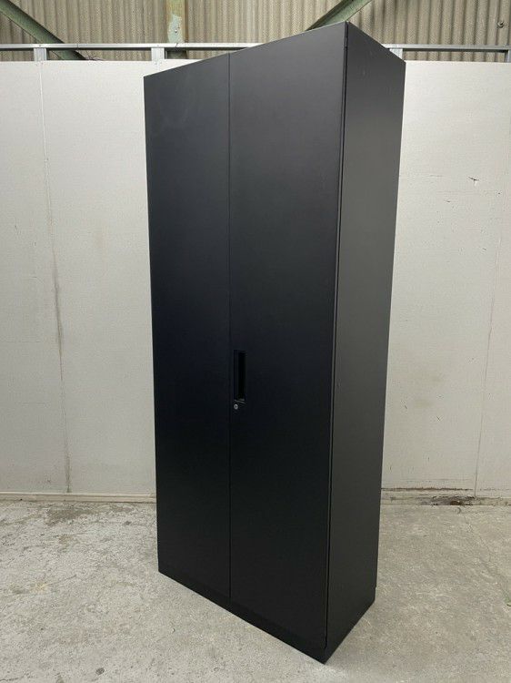 コクヨエディア・ブラックシリーズ 両開き書庫 商品画像1