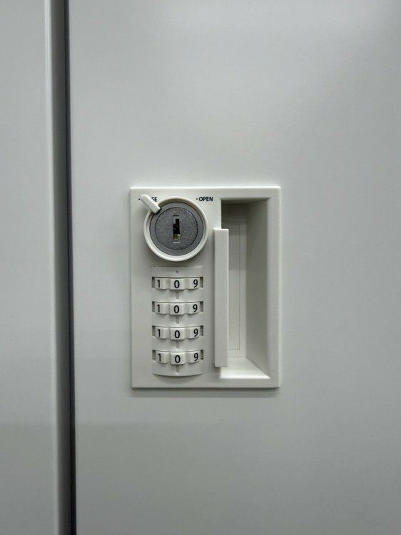 ウチダ（内田洋行）HSパーソナルロッカーS型シリーズ 8人用パーソナルロッカー 商品画像8