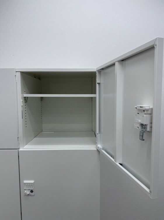 オカムラレクトラインシリーズ 8人用パーソナルロッカー 商品画像12