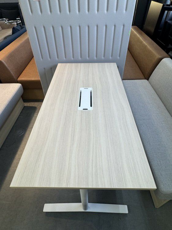 コクヨワイヤードソファ/ビエナシリーズ 4人用ミーティングセット 商品画像8