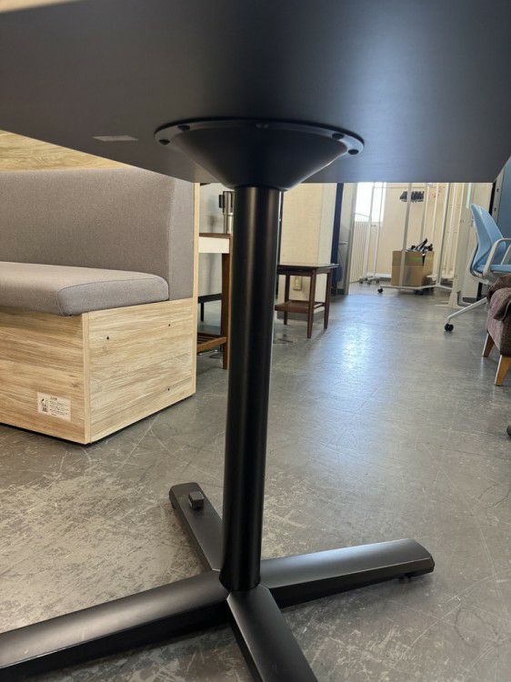 オカムラブレスタ/ライブスシリーズ 4人用ミーティングセット 商品画像10