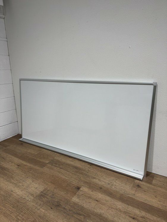 コクヨ壁掛ホワイトボード 商品画像1