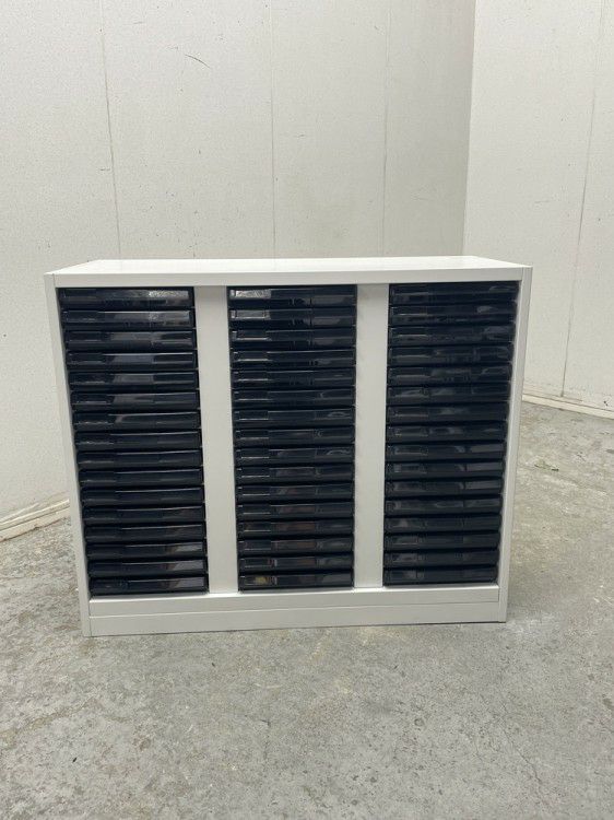 ウチダ（内田洋行）BEストレージシリーズ クリアトレーキャビネット 商品画像2