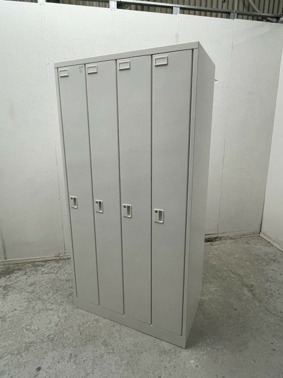 イトーキWN型ロッカーシリーズ 4人用ロッカー 商品画像1