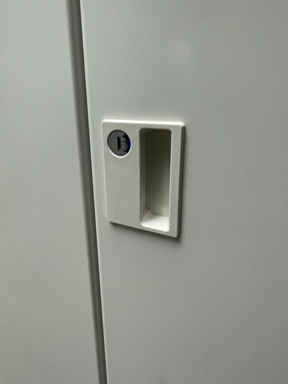 イトーキWN型ロッカーシリーズ 4人用ロッカー 商品画像6