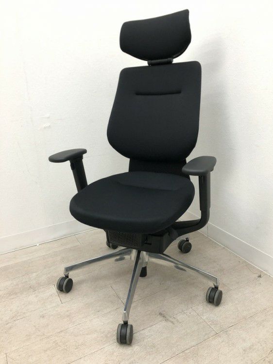 コクヨing(イング)チェア 可動肘付イングチェア 商品画像1