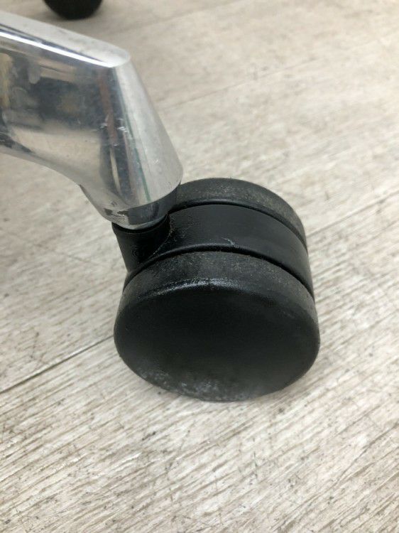 コクヨing(イング)チェア 可動肘付イングチェア 商品画像18