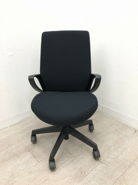 コクヨ固定肘付ピコラリビナチェア 商品画像2