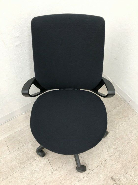 コクヨ固定肘付ピコラリビナチェア 商品画像6