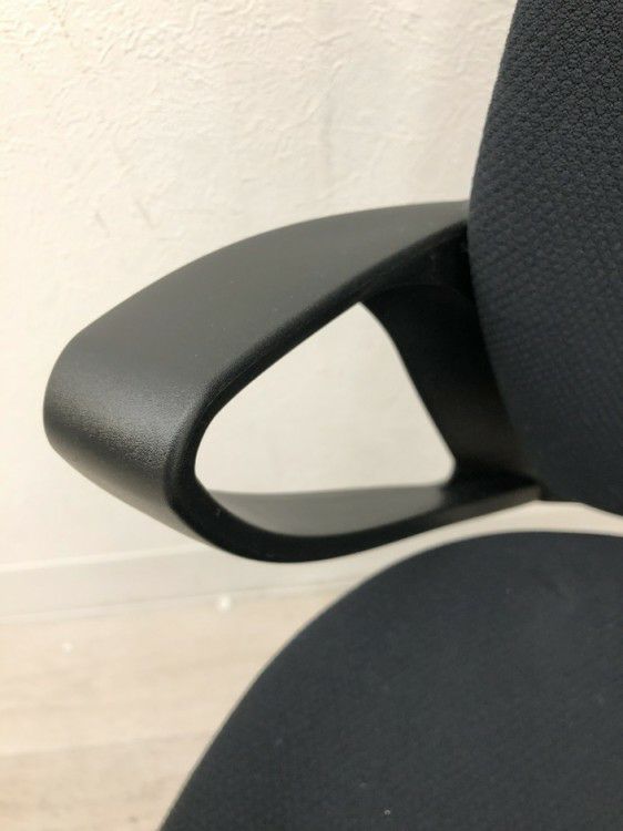 コクヨ固定肘付ピコラリビナチェア 商品画像7