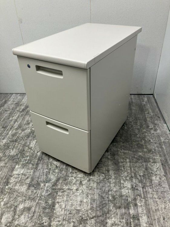 コクヨBS+シリーズ 2段脇机 商品画像1