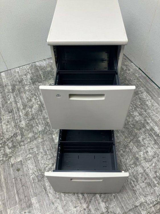 コクヨBS+シリーズ 2段脇机 商品画像3