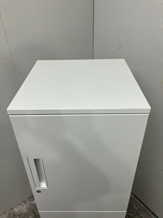 コクヨEDIA(エディア)シリーズ 天板付片開き上下書庫 商品画像3