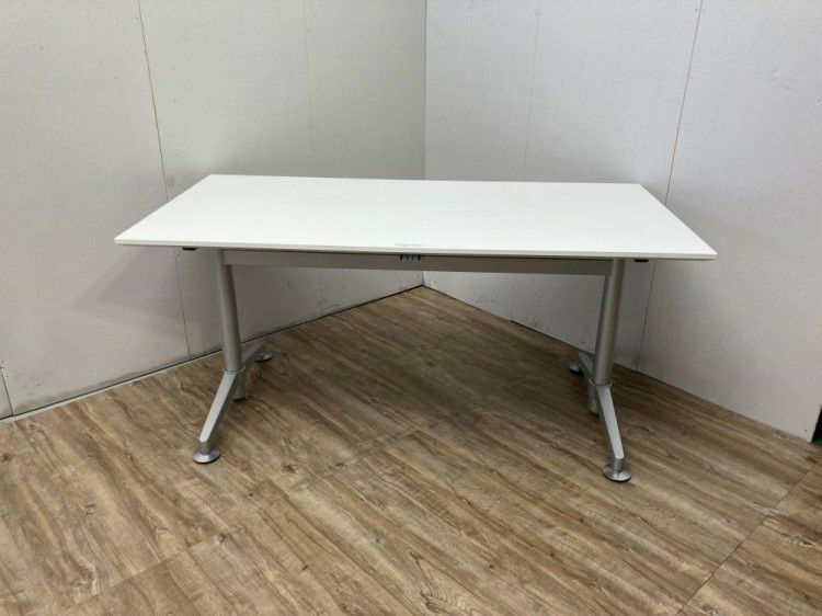 コクヨViewRise(ビューライズ)シリーズ 手動昇降式1500ミーティングテーブル 商品画像1