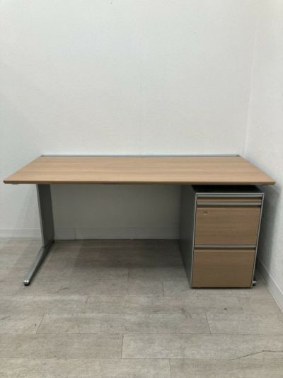 オカムラPROSTAGE CREST(プロステージクレスト)シリーズ 1500平デスク+ワゴンセット 商品画像1