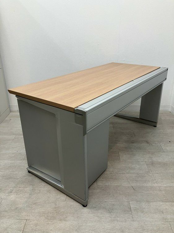 オカムラPROSTAGE CREST(プロステージクレスト)シリーズ 1500平デスク+ワゴンセット 商品画像3