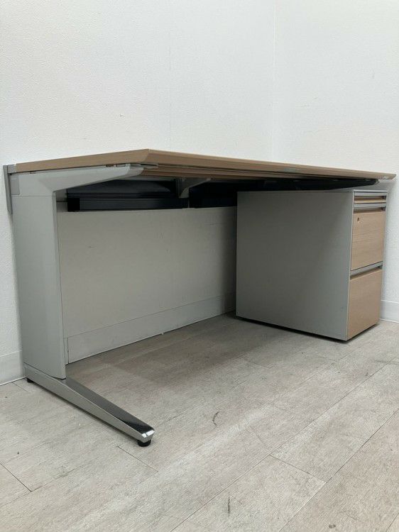 オカムラPROSTAGE CREST(プロステージクレスト)シリーズ 1500平デスク+ワゴンセット 商品画像12