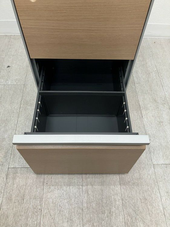 オカムラPROSTAGE CREST(プロステージクレスト)シリーズ 1500平デスク+ワゴンセット 商品画像17