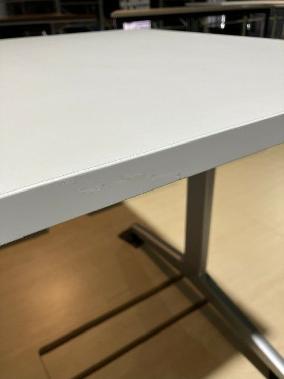 コクヨJUTO（ジュート）シリーズ 2100ミーティングテーブル 商品画像10