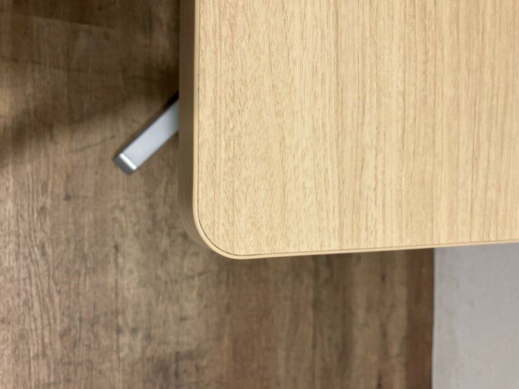 オカムラ8177シリーズ 角テーブル 商品画像2