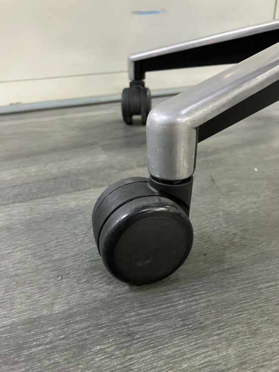 エルゴヒューマンエンジョイシリーズ 可動肘付エンジョイチェア 商品画像9