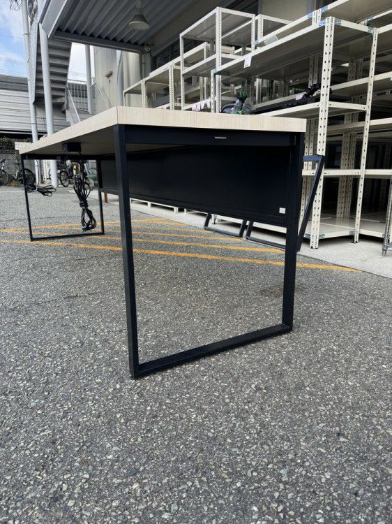 オカムラAlt Piazza(アルトピアッツァ)シリーズ カウンターテーブル 商品画像3