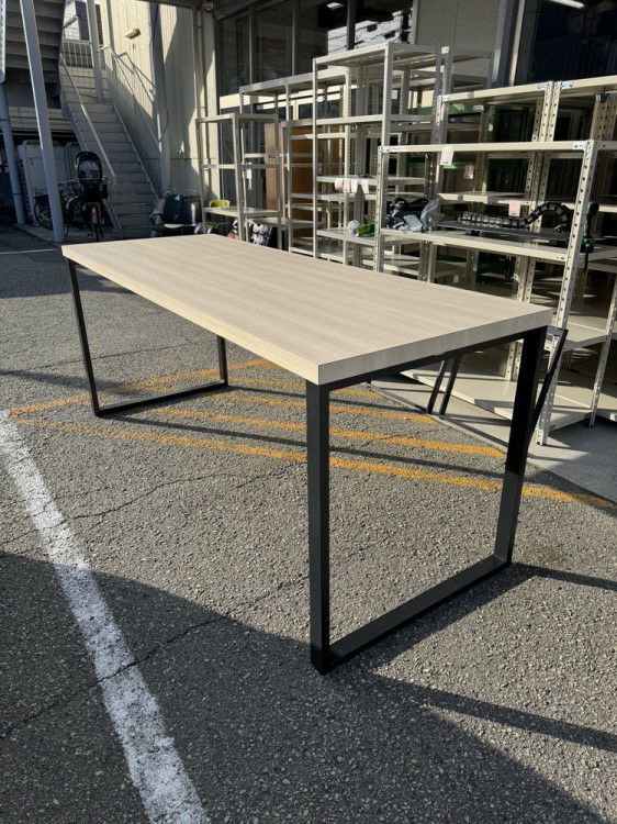 オカムラAlt Piazza(アルトピアッツァ)シリーズ ハイテーブル 商品画像1