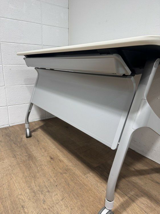 コクヨエピファイ(EPIPHY)シリーズ 平行スタックテーブル 商品画像5