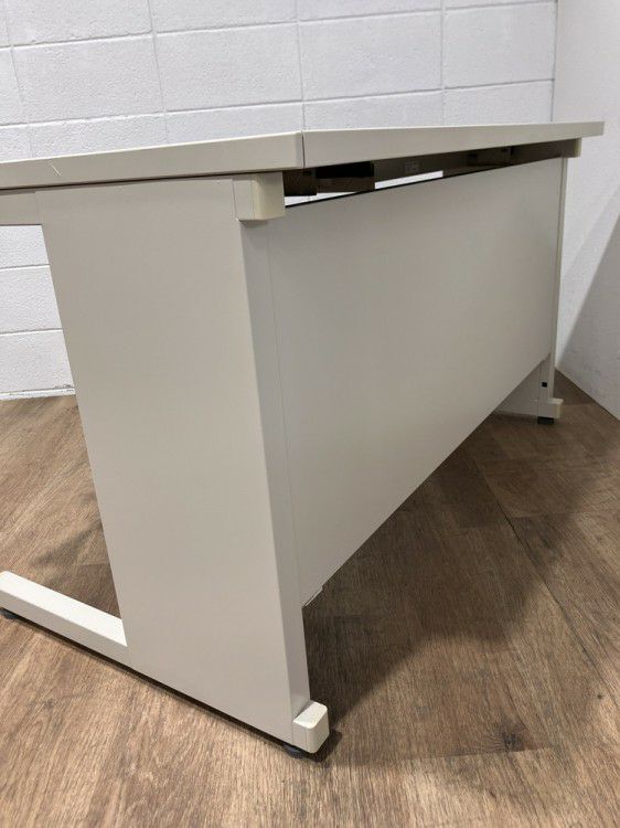 コクヨ1200平デスク 商品画像8