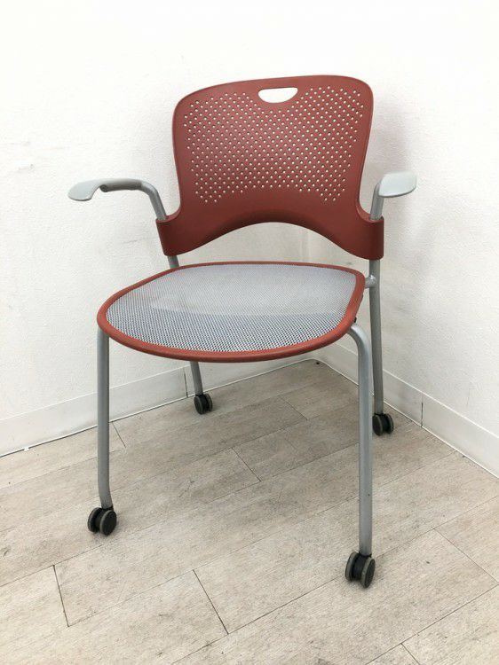 HermanMiller（ハーマンミラー）Caper(ケイパー)シリーズ ケイパーチェア 商品画像1