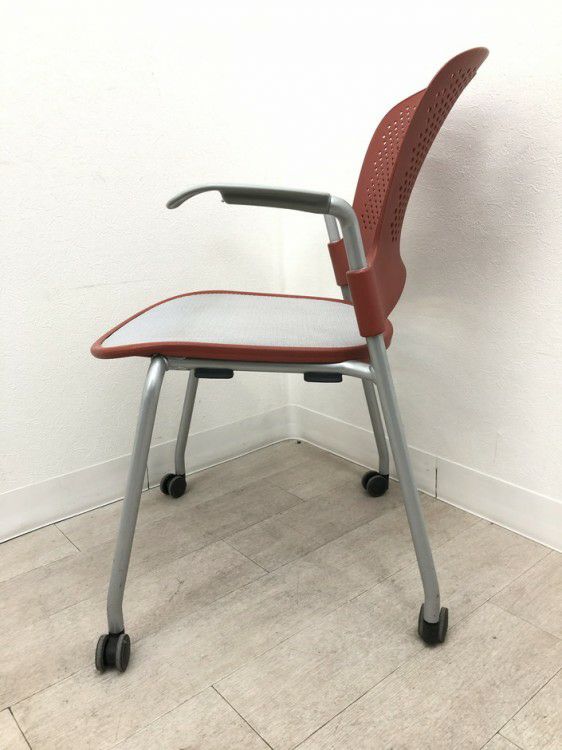 HermanMiller（ハーマンミラー）Caper(ケイパー)シリーズ ケイパーチェア 商品画像3