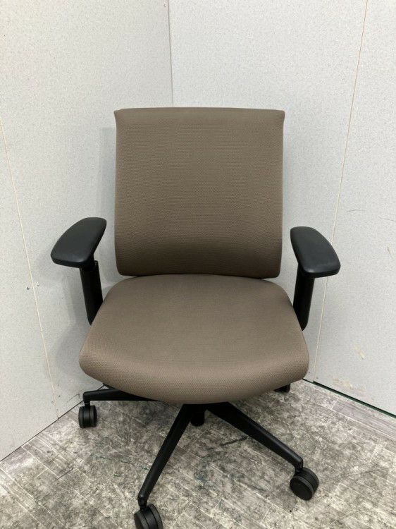 コクヨWizard3(ウィザード3)チェア 可動肘付ウィザード3チェア 商品画像3