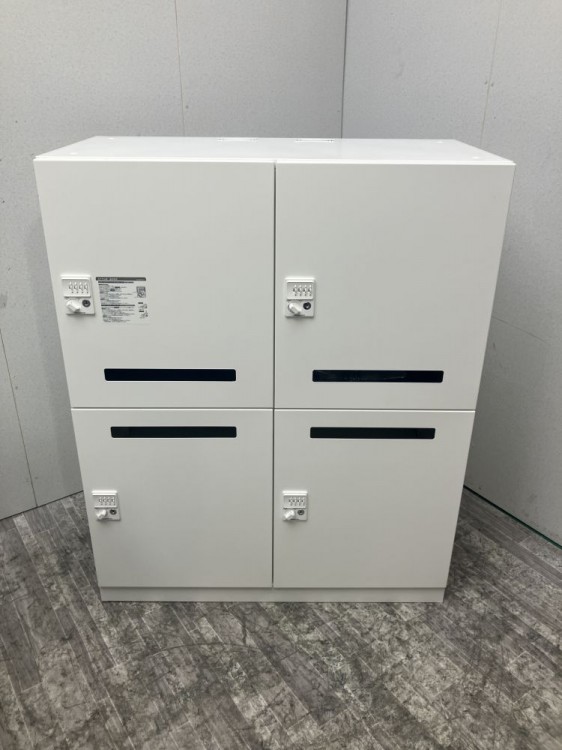 オカムラピクスラインシリーズ ダイヤル式4人用パーソナルロッカー 商品画像1