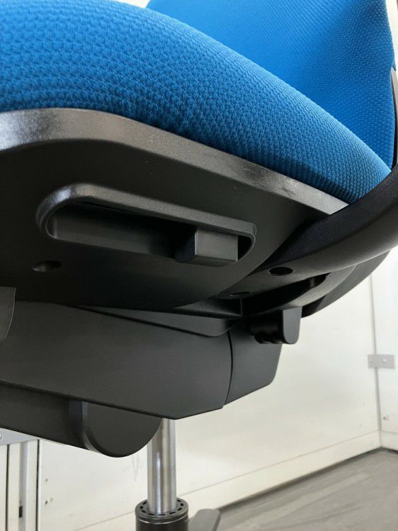 コクヨミトラチェア 固定肘付ミトラチェア 商品画像8