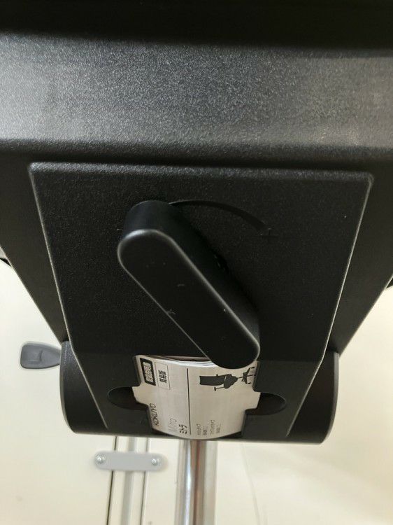 コクヨミトラチェア 固定肘付ミトラチェア 商品画像9