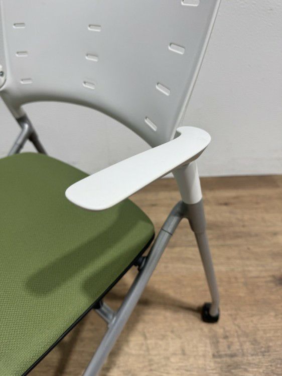 イトーキマノス(MANOSS)シリーズ ネスティングチェア 商品画像6